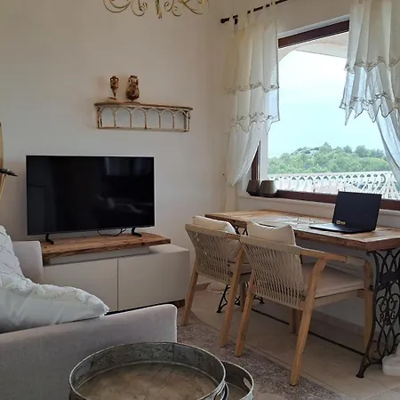 Stipe Apartment *