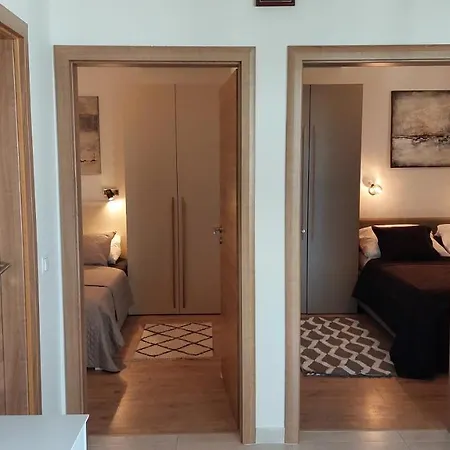 Apartment Stipe *