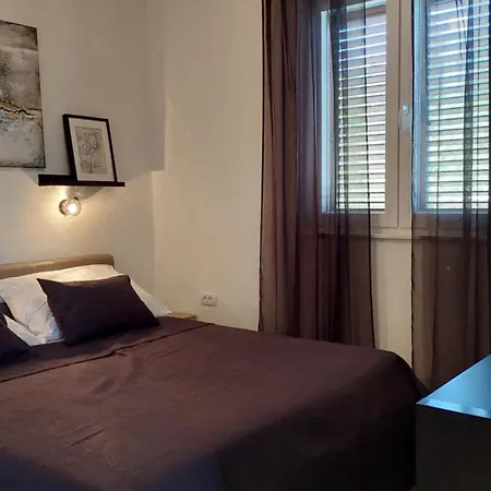Apartment Stipe
